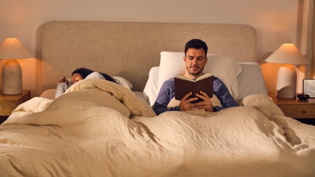 Talent in bed, split king articulated